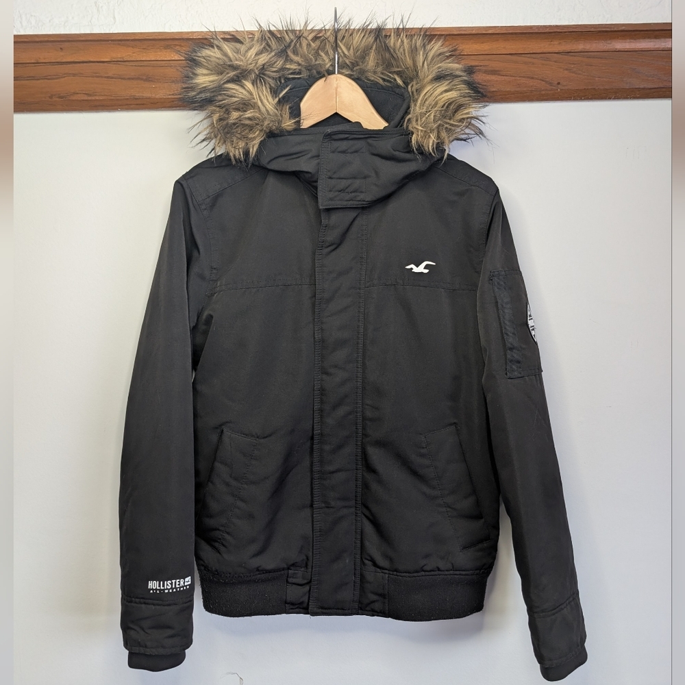 Hollister Women's XS Winter Jacket Parka All Weather Collection Fur Hooded Black